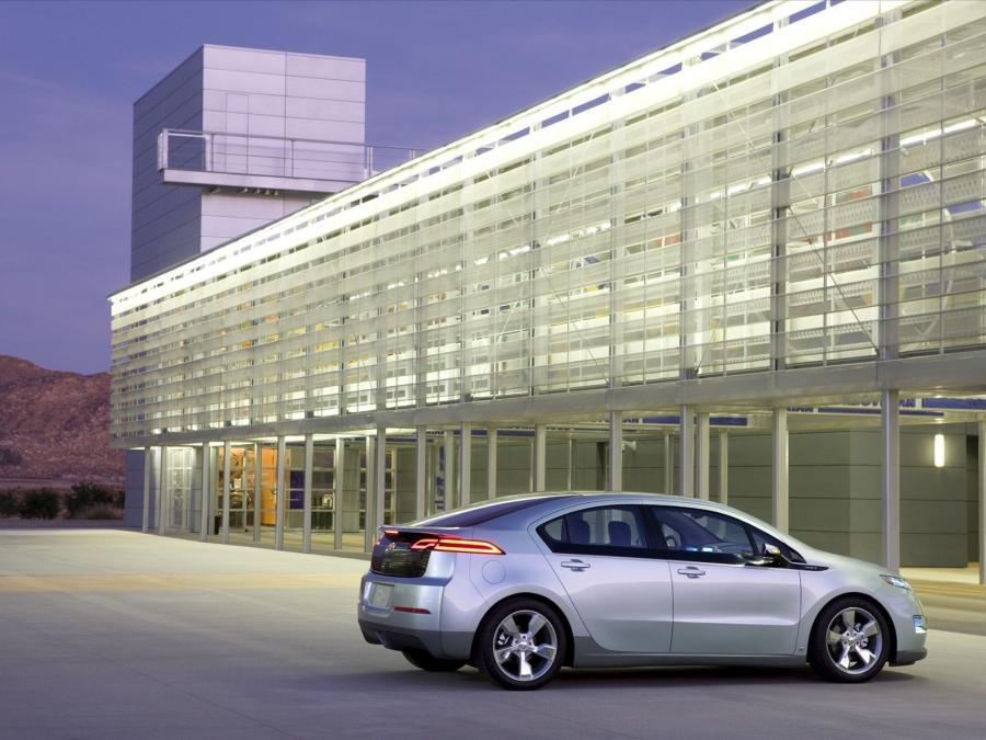  Chevrolet Volt Production Show Car 2011 года  (фото 41 из 55)